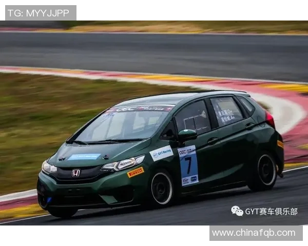 杭州足球队耐力争议引发热议球迷与专家各执己见探讨背后真相 杭州足球队耐力争议引发热议球迷与专家各执己见探讨背后真相