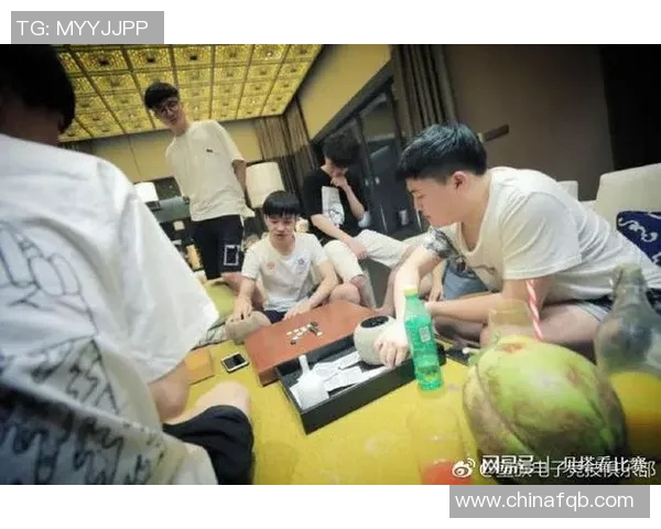 RNG战队配合引发热议球迷对战术执行和默契度展开激烈讨论